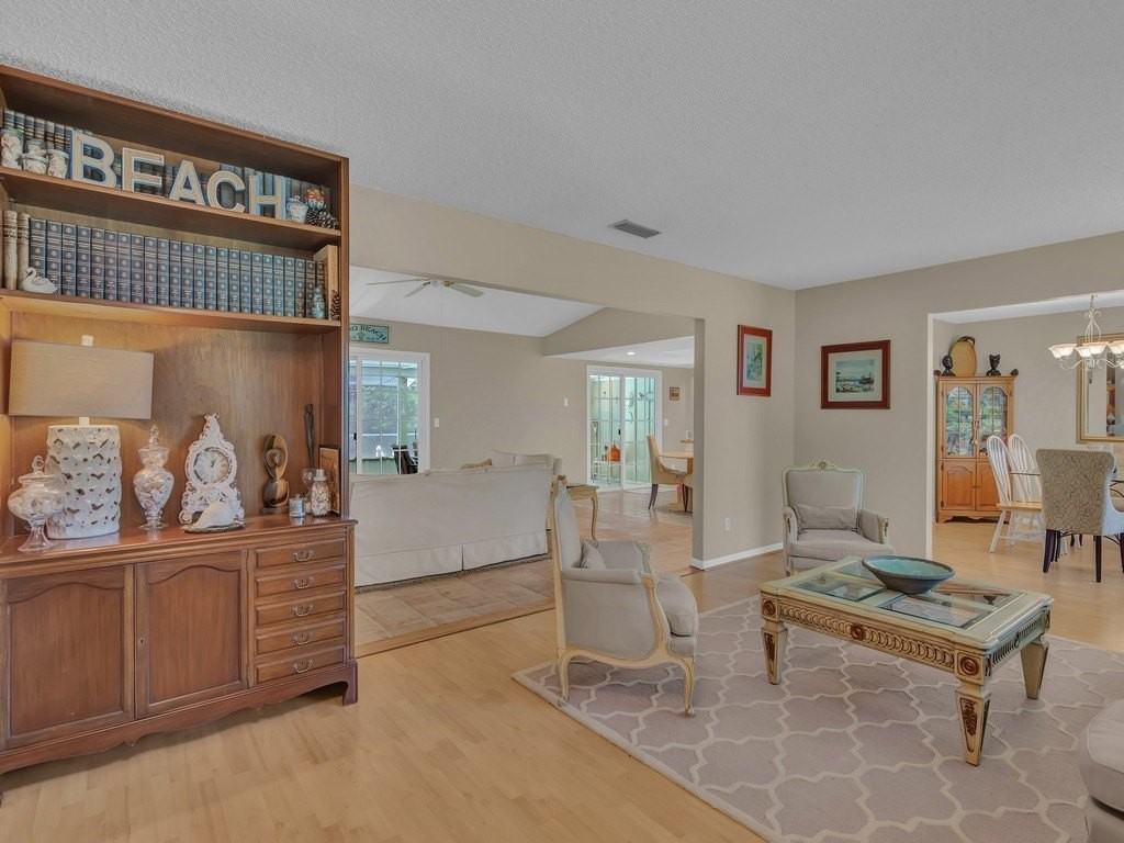 1045 Clipper Road - Photo 4 of 36