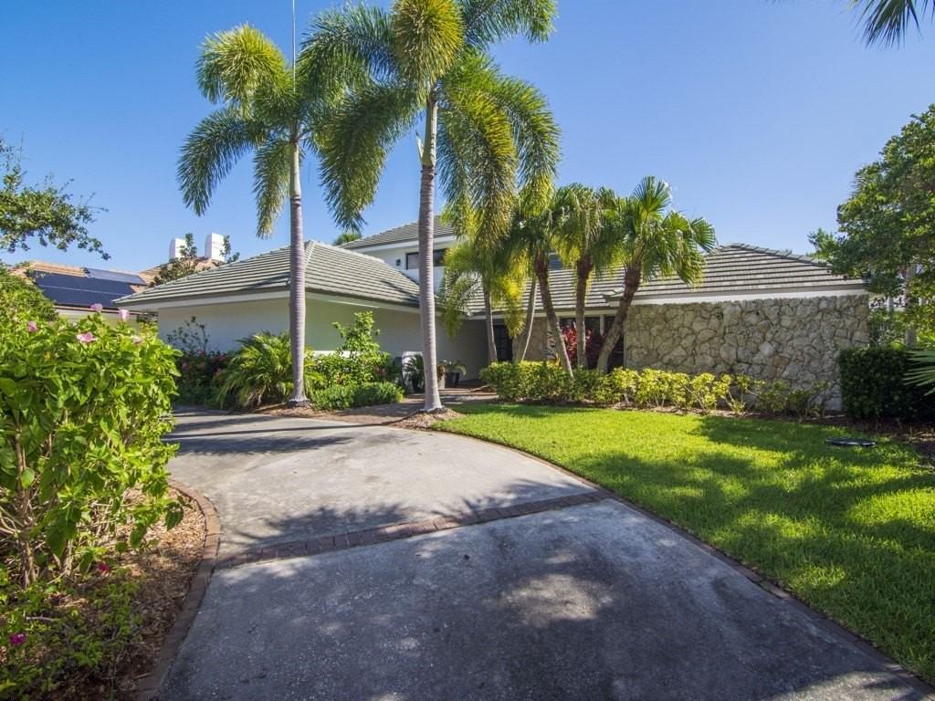 245 Springline Dr - Photo 3 of 35