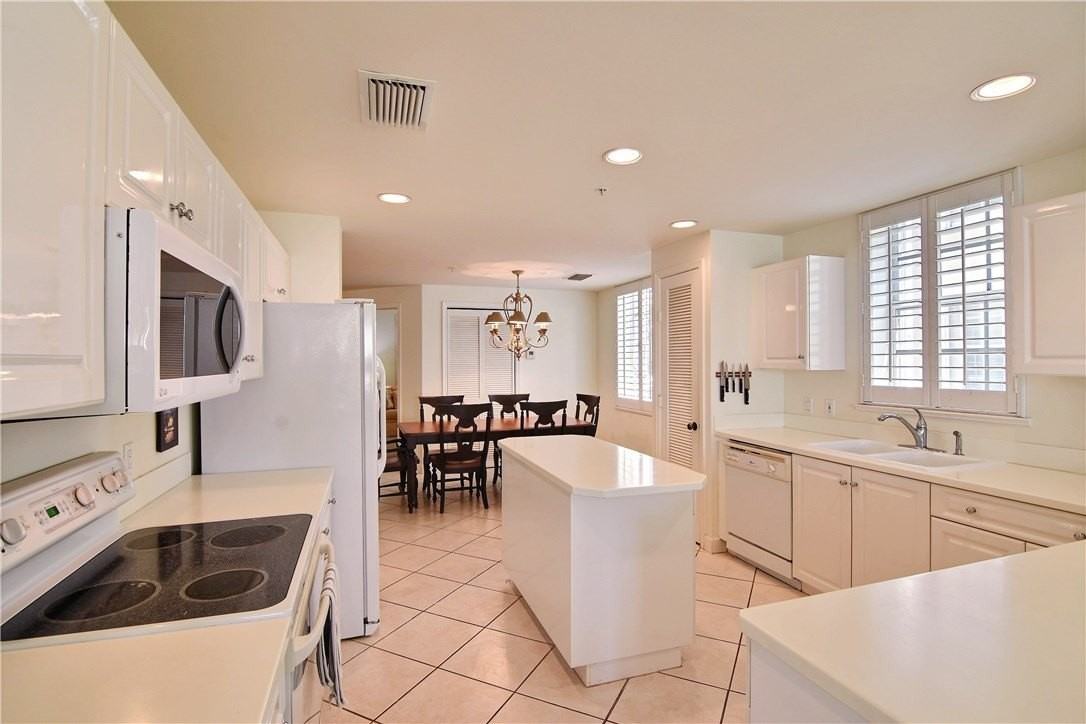 940 Turtle Cove Lane #210 - Photo 7 of 33