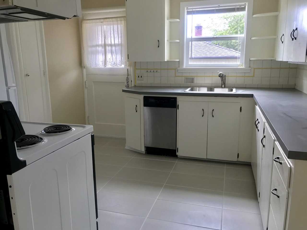 903 Nw 80th St - Photo 6 of 28