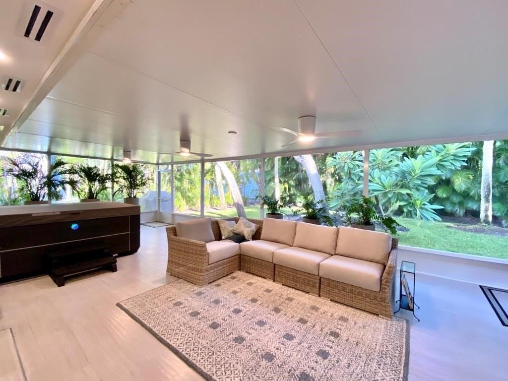 907 Tropic Dr - Photo 7 of 35