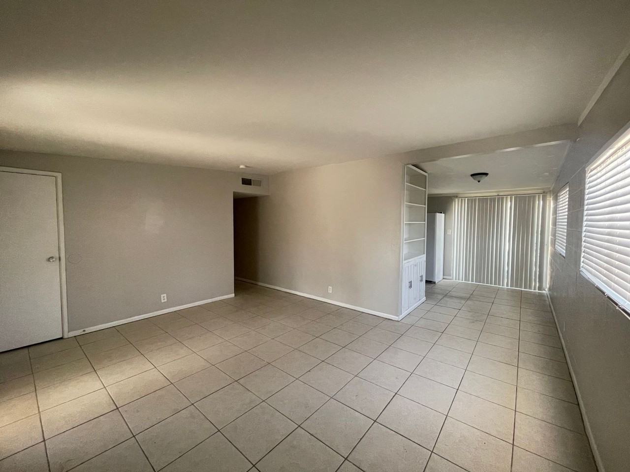 1844 Golden Arrow Dr - Photo 3 of 7