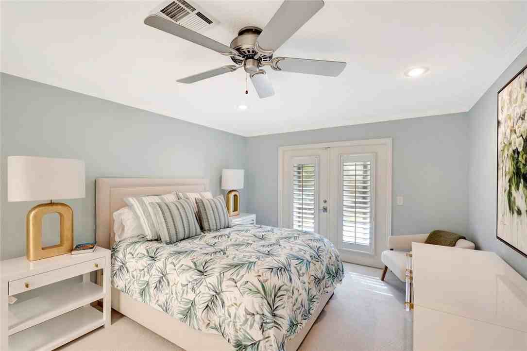 846 Riomar Dr - Photo 7 of 36