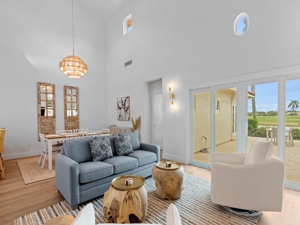 1380 N Saint Davids Ln - Photo 2 of 36