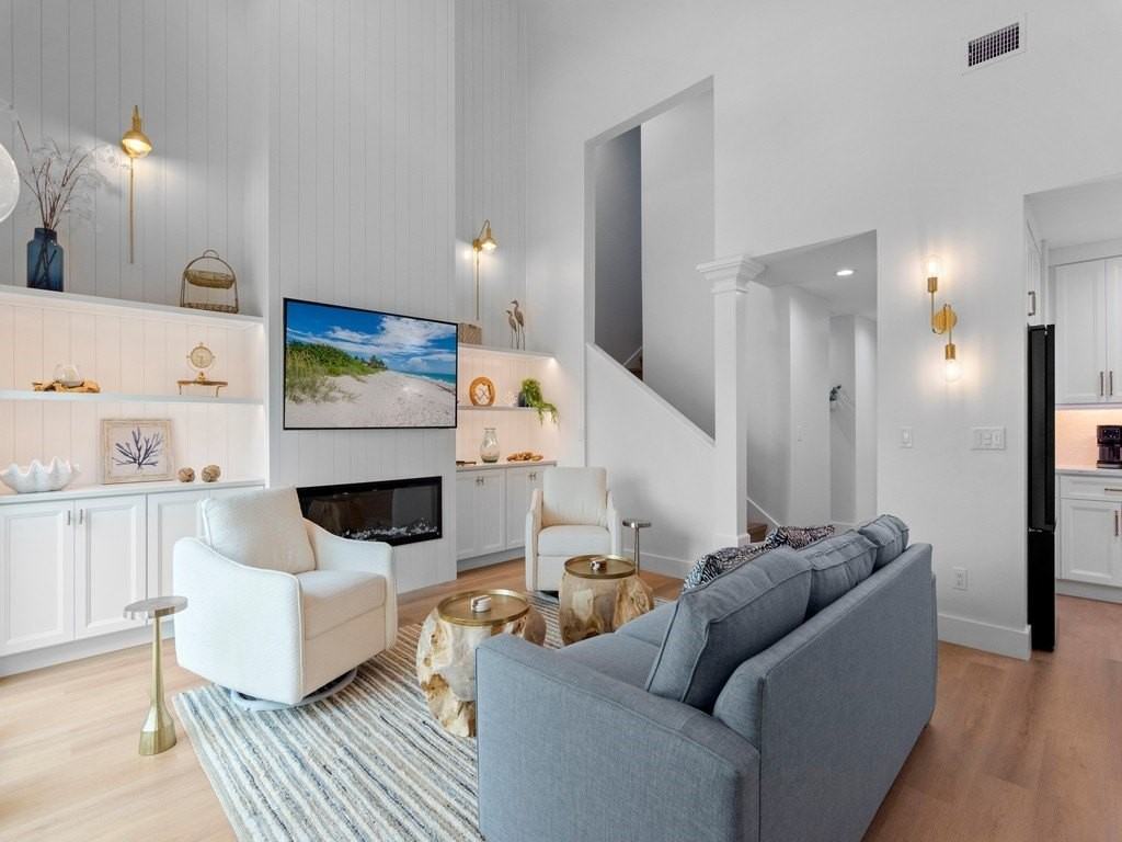 1380 N Saint Davids Ln - Photo 6 of 36