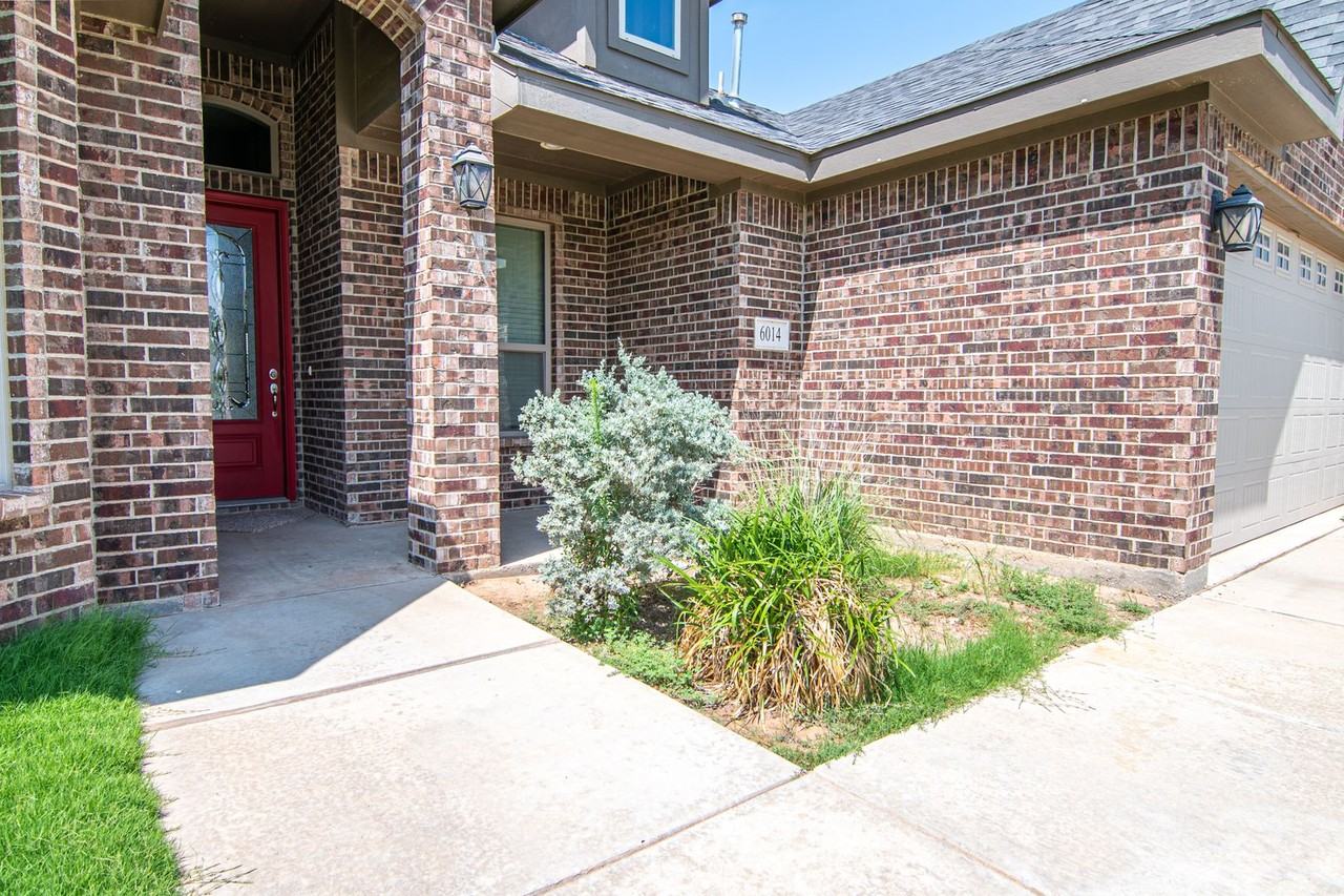 6014 Sunrise Way - Photo 2 of 30