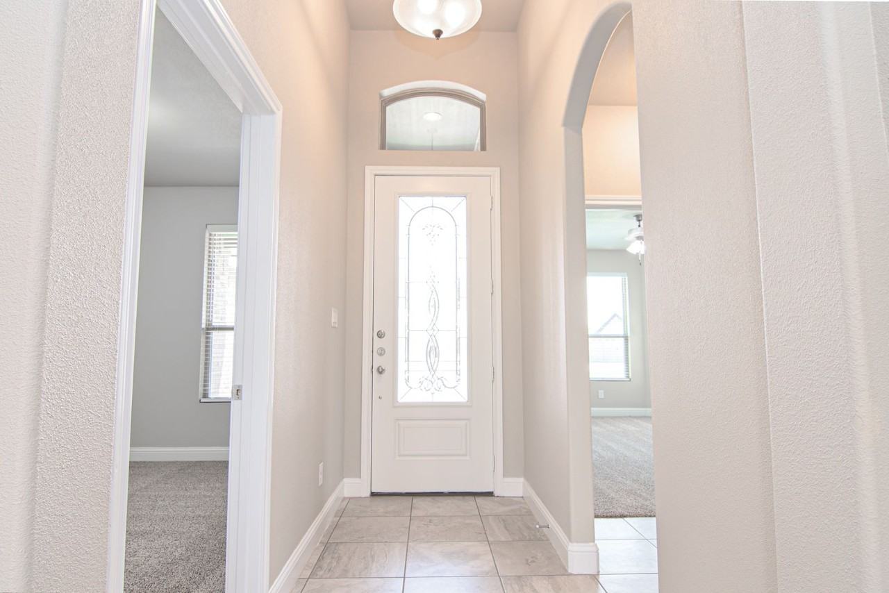 6014 Sunrise Way - Photo 3 of 30