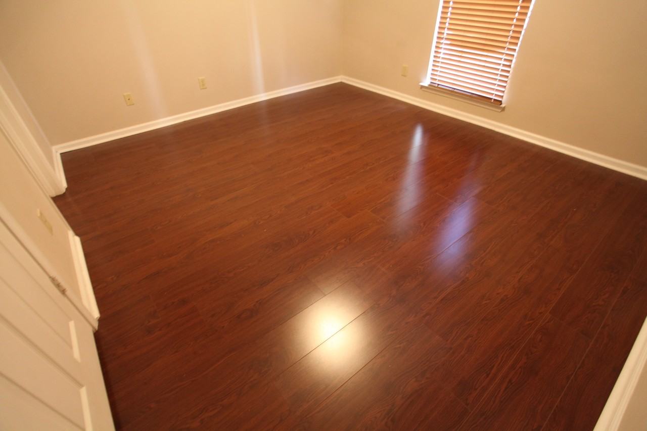 910 Harvard Pl - Photo 7 of 8