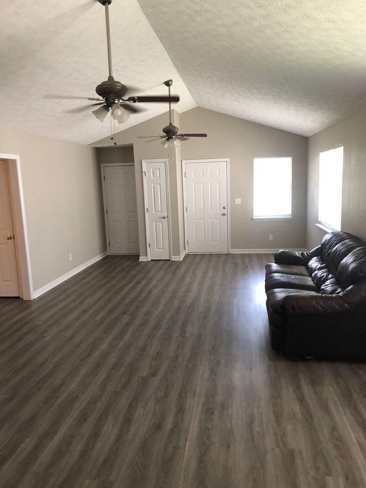 311 Parker Pl - Photo 2 of 7