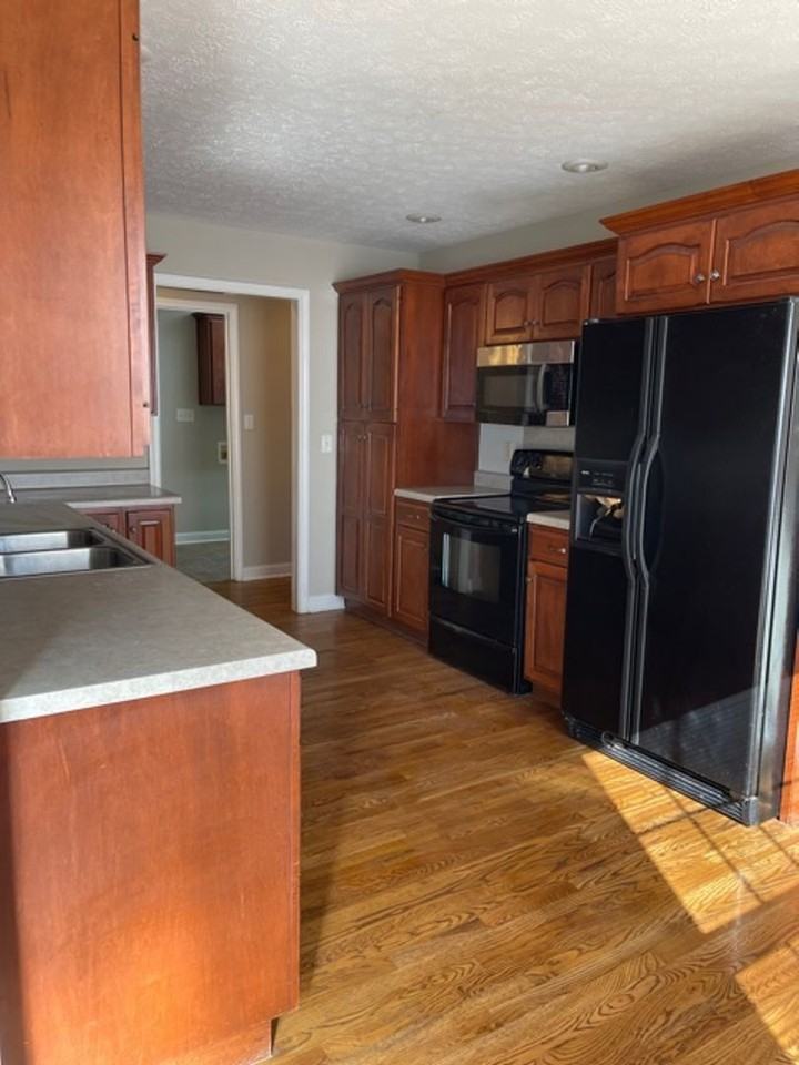 921 Corydalis Ct - Photo 7 of 24