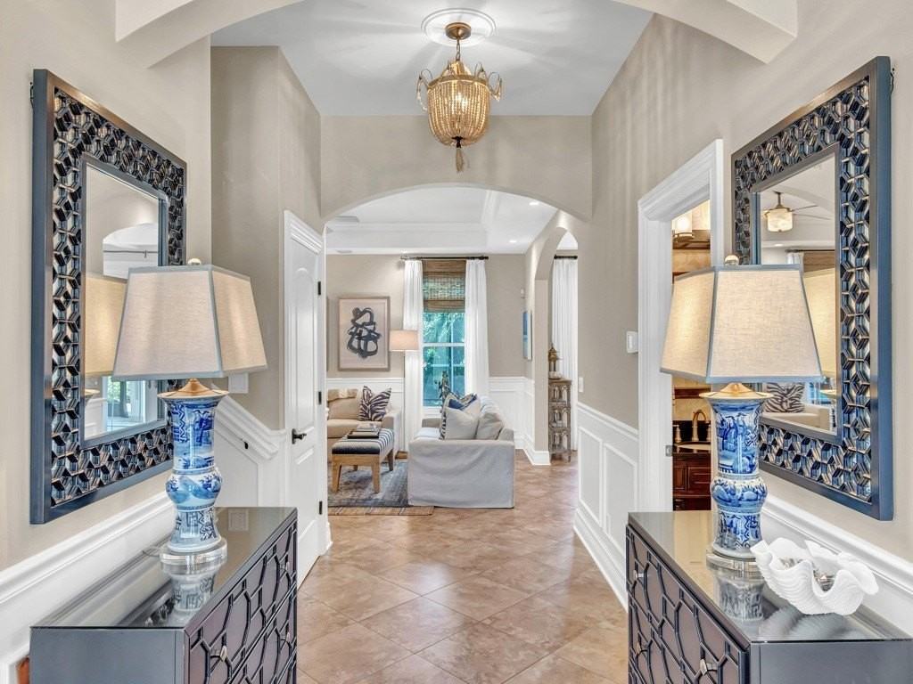 2230 Seaside Street - Photo 5 of 36