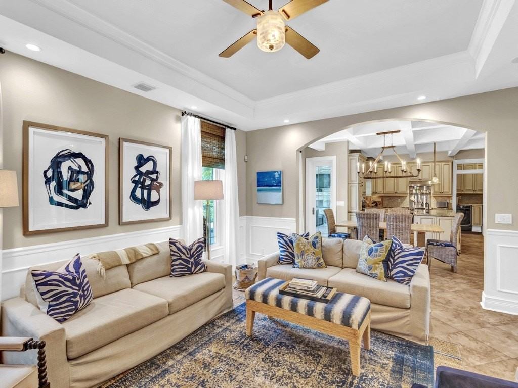 2230 Seaside Street - Photo 7 of 36