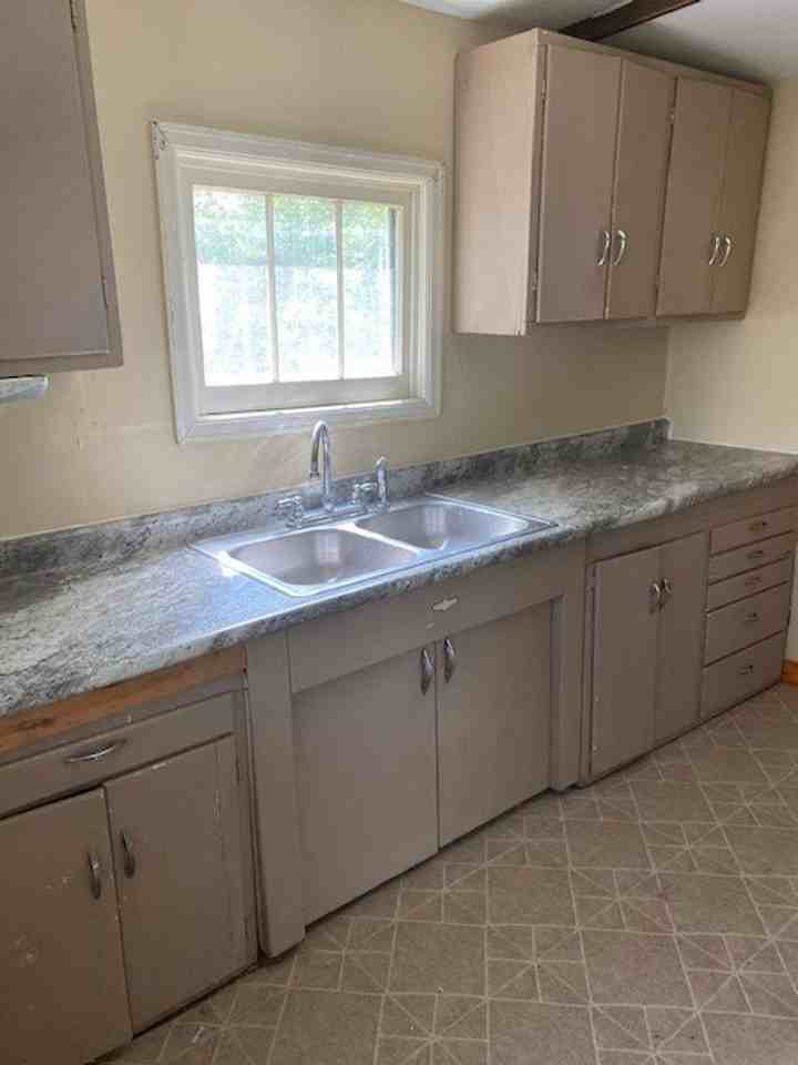 1001 W Laurel St - Photo 3 of 16