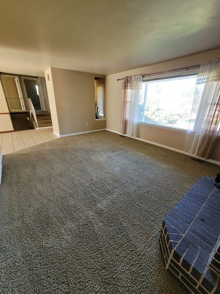 3917 Applewood Dr - Photo 5 of 37
