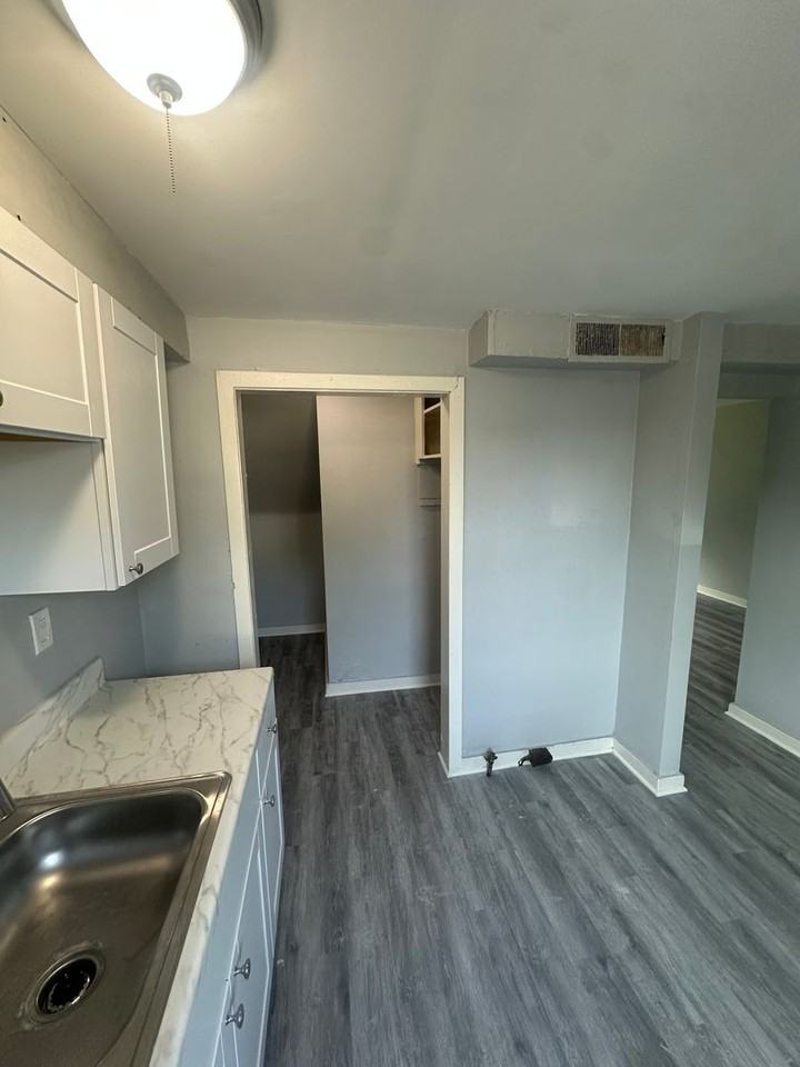 Six Unit Multi Family Townhomes - Photo 7 of 14