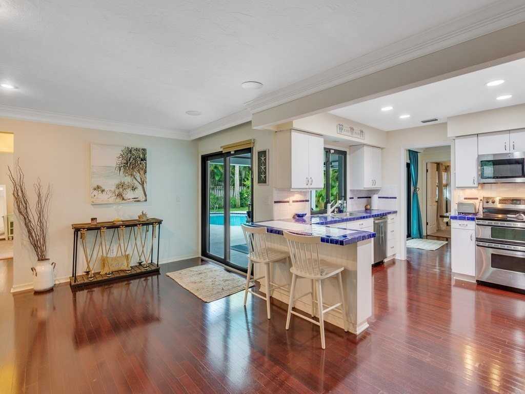 980 Clipper Road - Photo 2 of 36