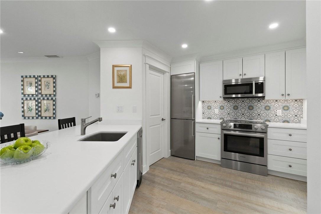 8745 Lakeside Blvd Apt 103 #103 - Photo 6 of 35