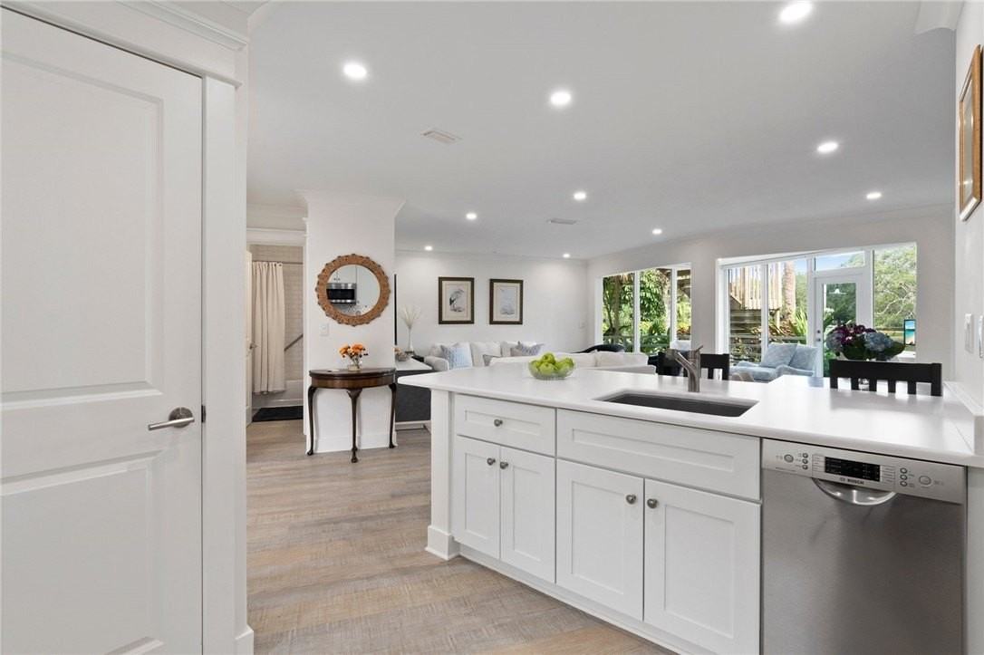 8745 Lakeside Blvd Apt 103 #103 - Photo 7 of 35