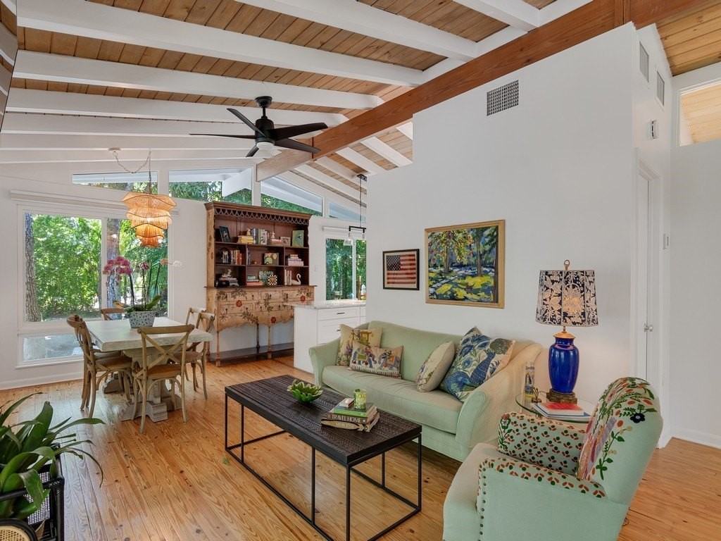 1930 West Shell Lane - Photo 4 of 36