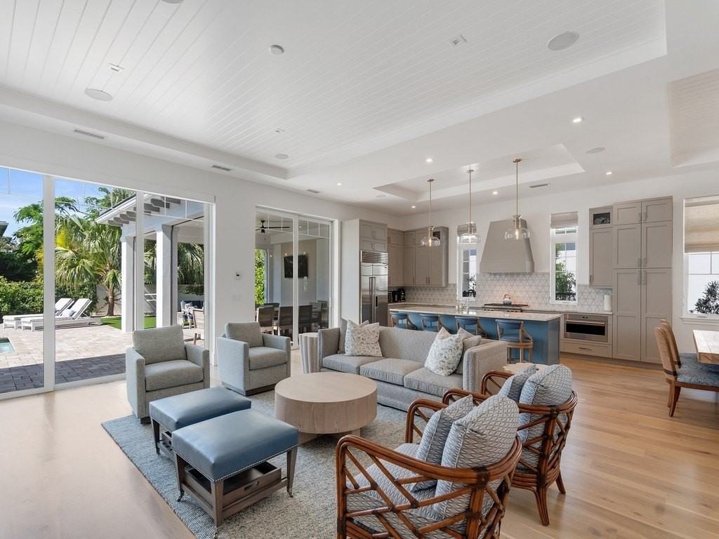 915 Surfsedge Way - Photo 3 of 36