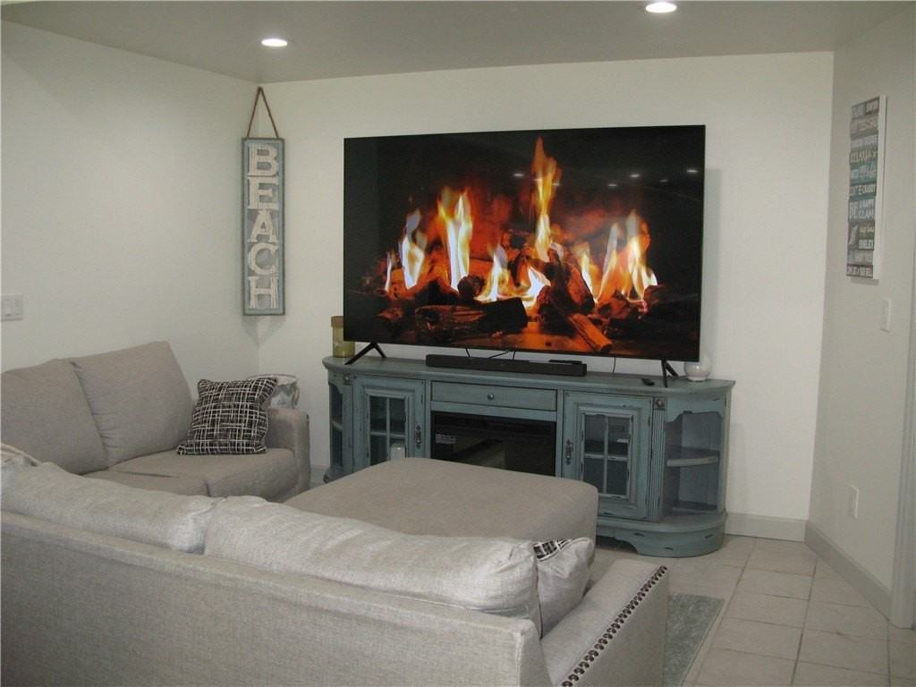 3700 Bay St - Photo 7 of 35