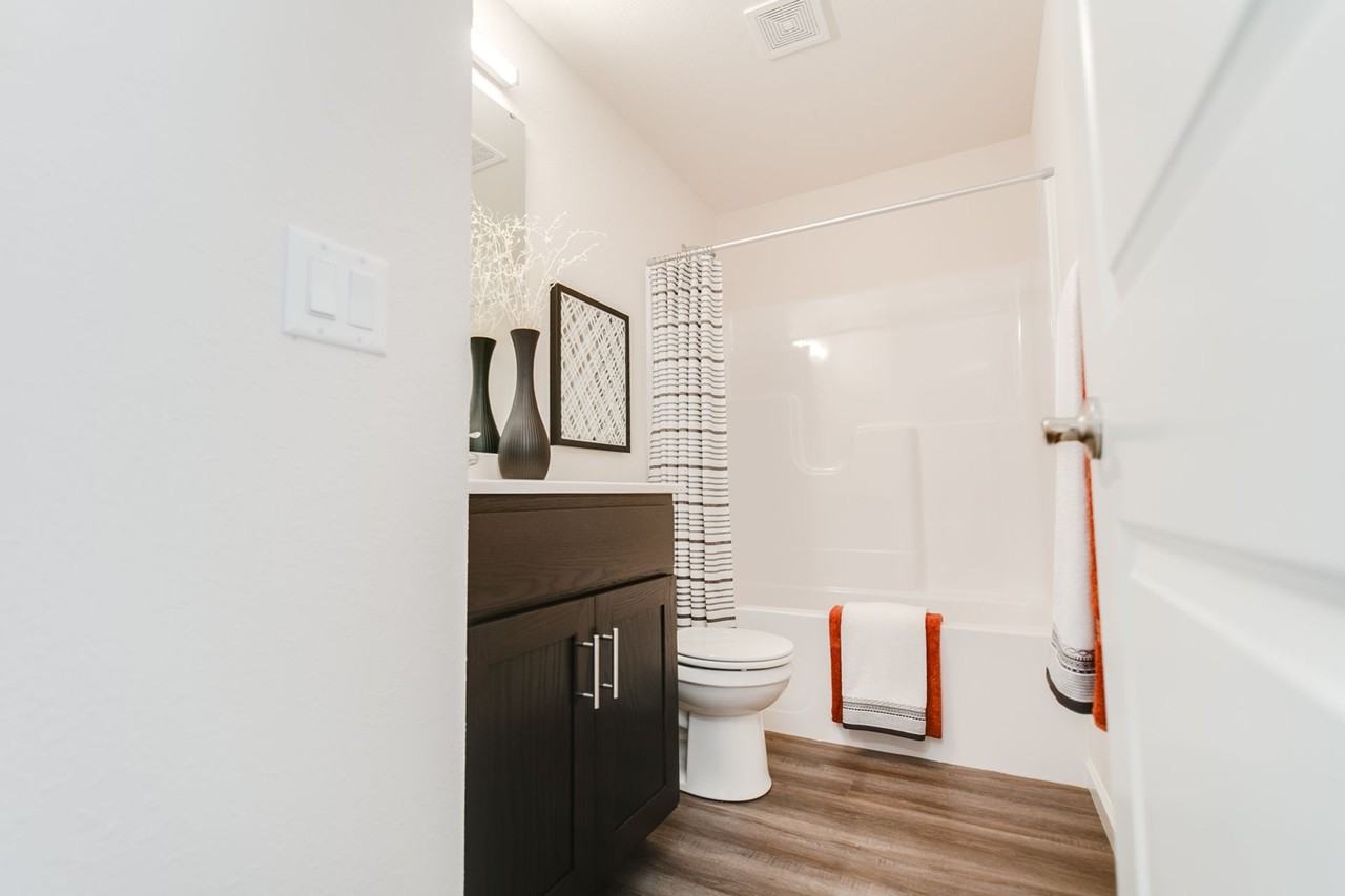 1439 Park West Ct - Photo 3 of 31