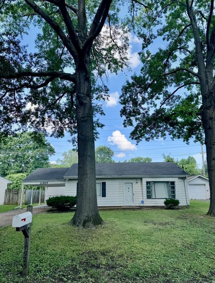 11925 Bridgevale Ave - Photo 2 of 14