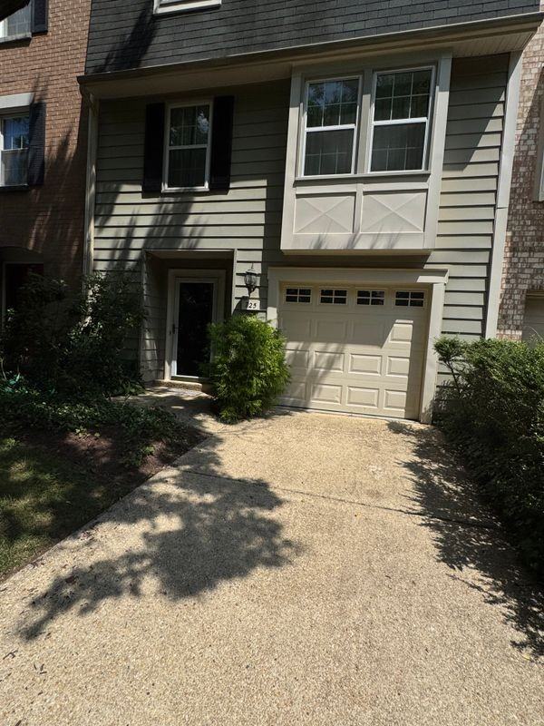 725 Twin Holly Ln - Photo 2 of 23