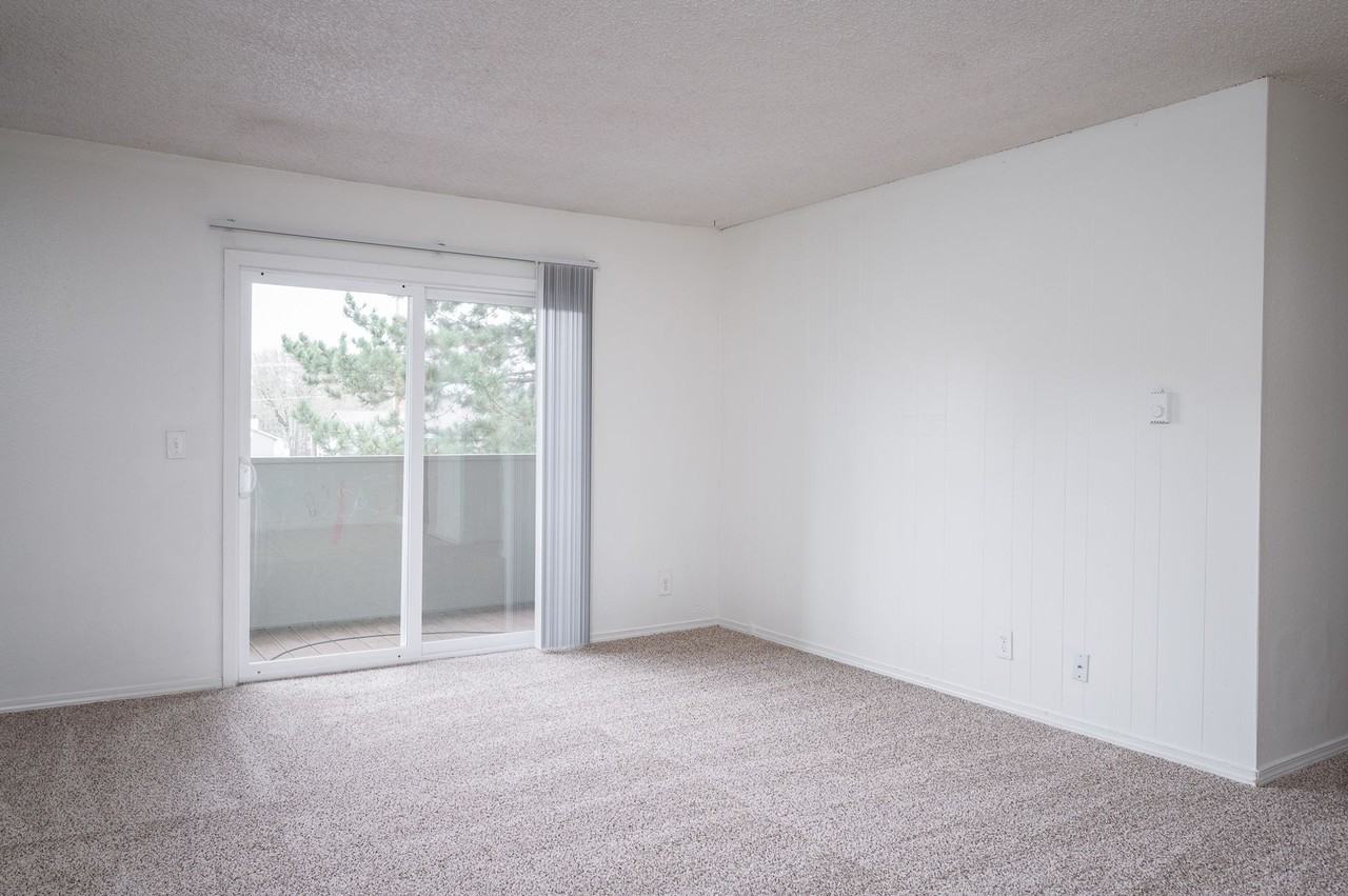 #311 HERITAGE 24 - Photo 5 of 7