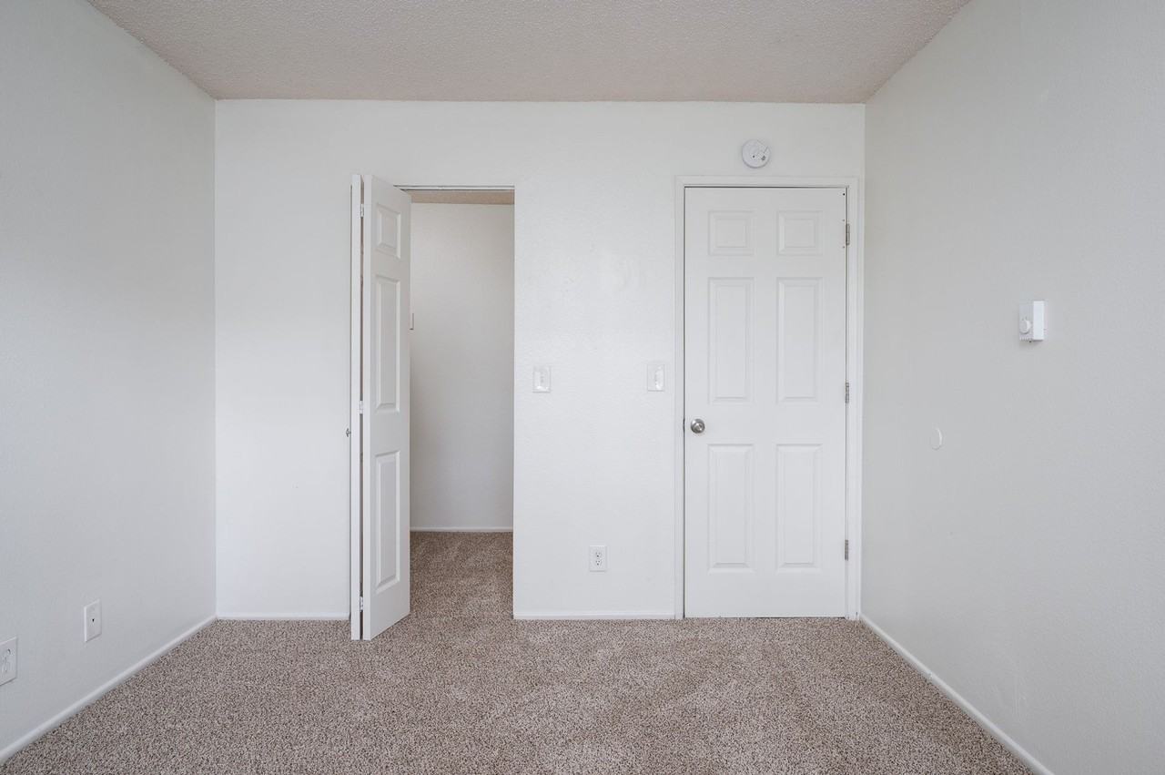 #311 HERITAGE 24 - Photo 7 of 7