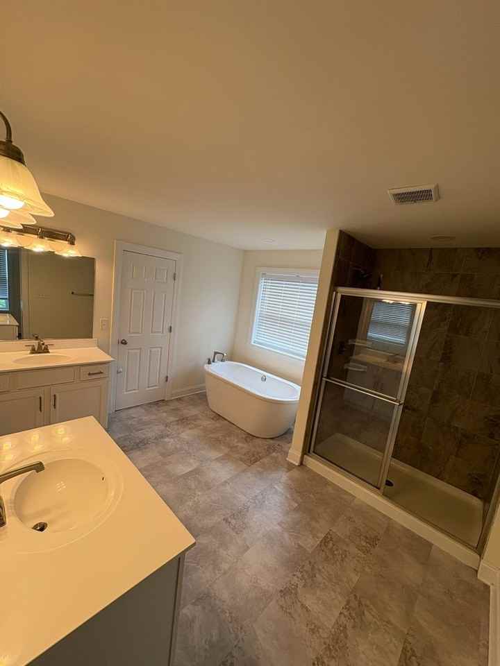 43 Timber Creek Dr - Photo 3 of 41