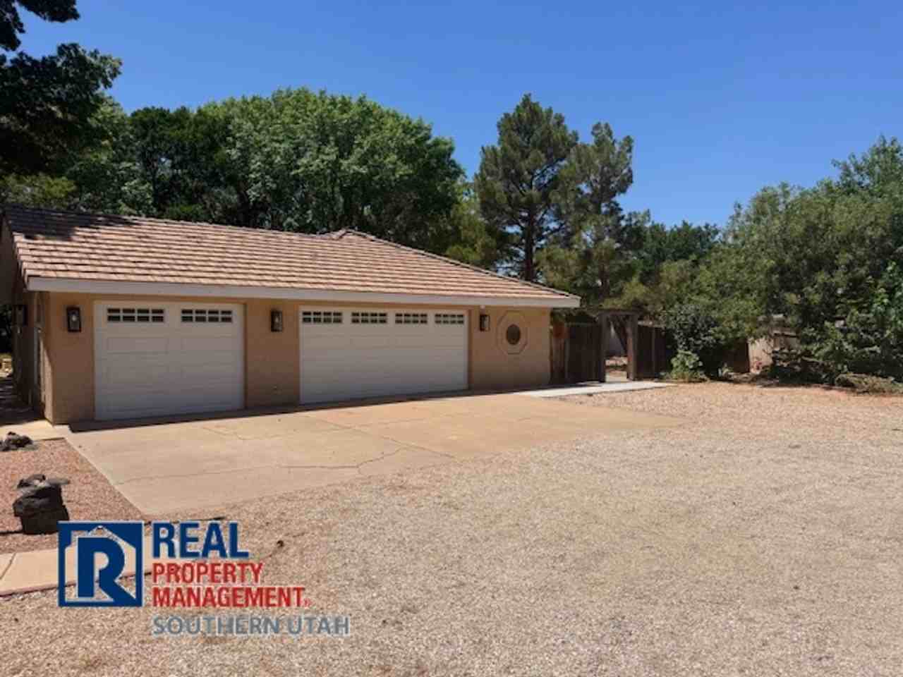 1410 S 700 W - Photo 5 of 24