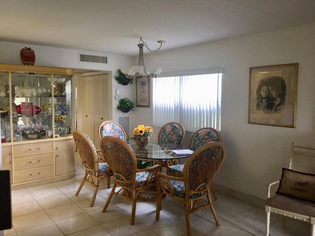 99 Saxony C - Photo 3 of 33