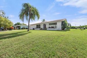 featured image of 1075 Se Coral Reef St