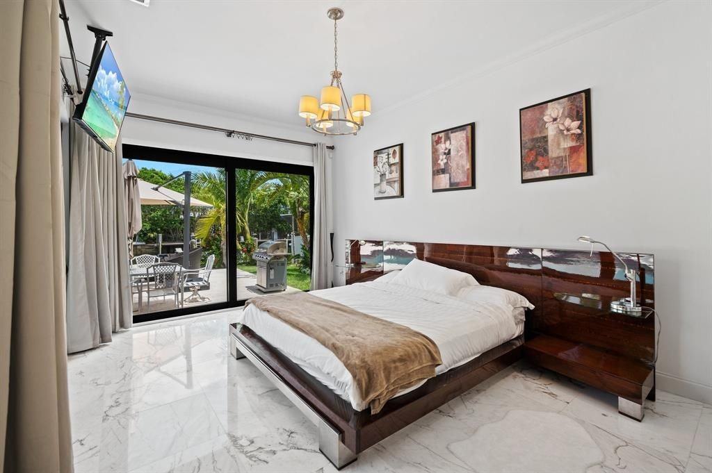 2437 Castilla Isle - Photo 3 of 43