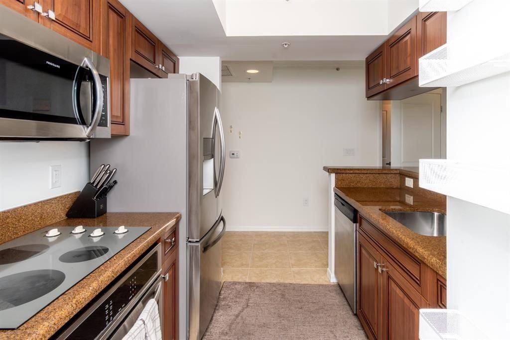 347 N New River Dr E - Photo 3 of 38