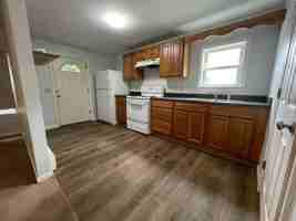 featured image of 112 Columbia St #C