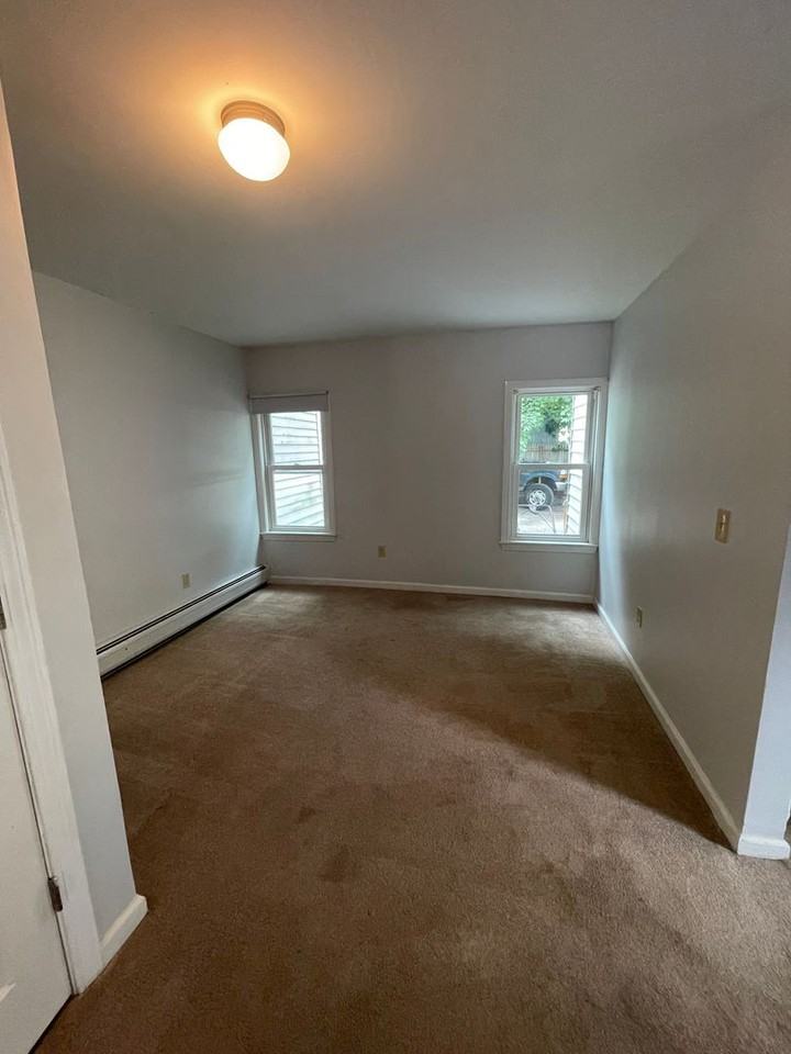 112 Columbia St #C - Photo 4 of 18