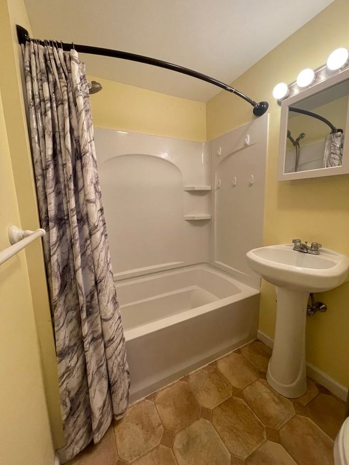 112 Columbia St #C - Photo 7 of 18