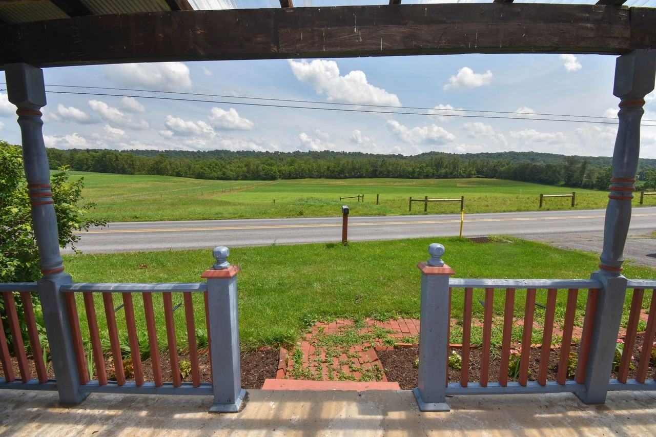 5015 Jacksonville Rd - Photo 3 of 50