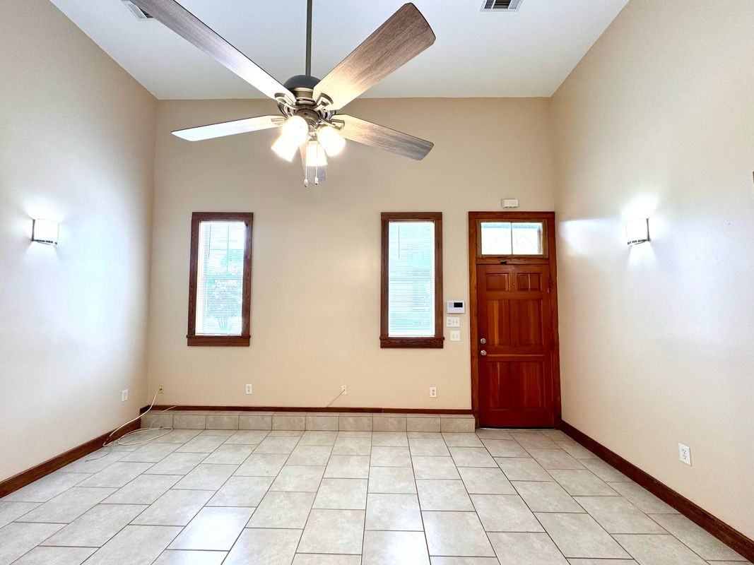 2200 Valence St - Photo 2 of 13