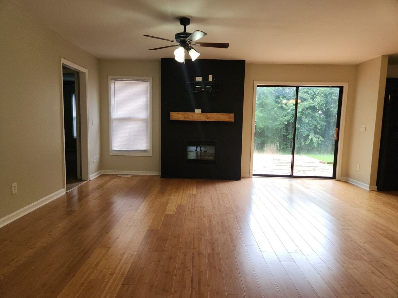 3483 Arvin Dr - Photo 2 of 14