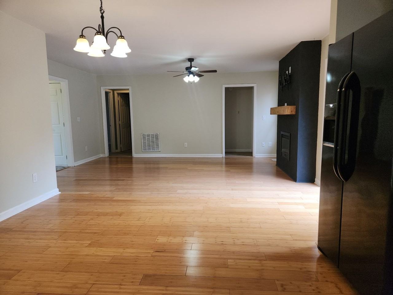 3483 Arvin Dr - Photo 4 of 14