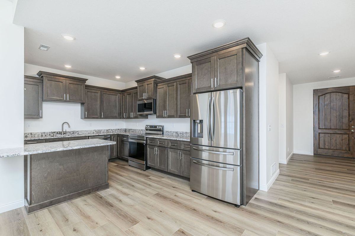 1738 Bunker Loop - Photo 2 of 20