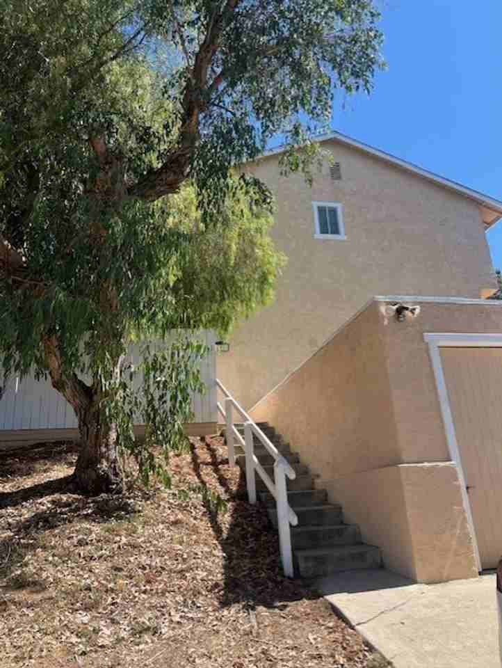 16518 Smith Rd - Photo 2 of 17