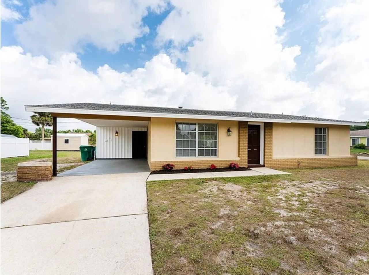 18356 Yale Ave - Photo 2 of 12