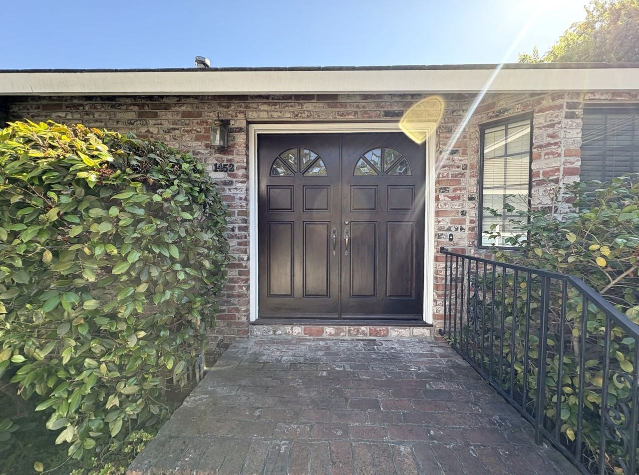 1452 Kentfield Ave - Photo 3 of 36