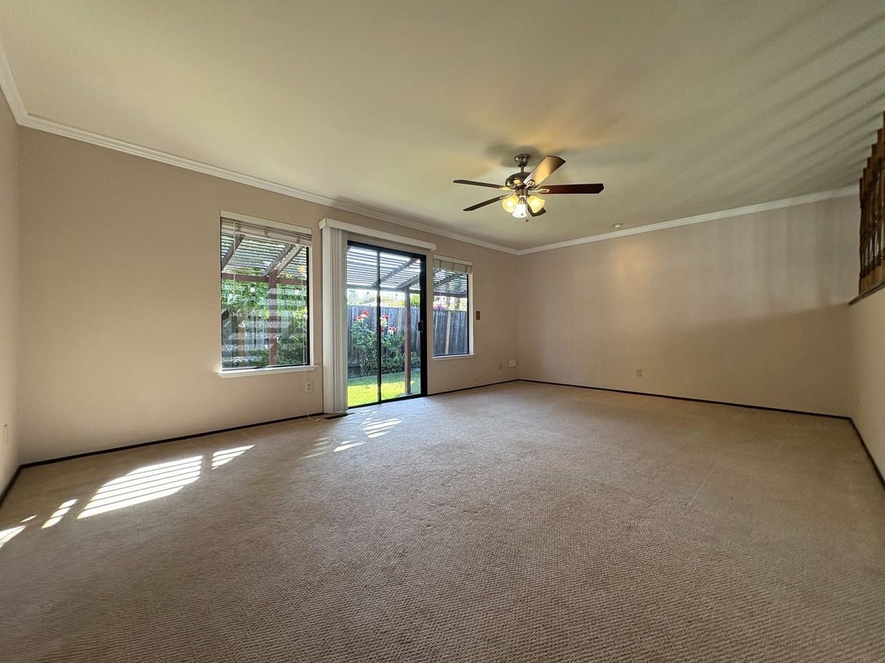 1452 Kentfield Ave - Photo 6 of 36