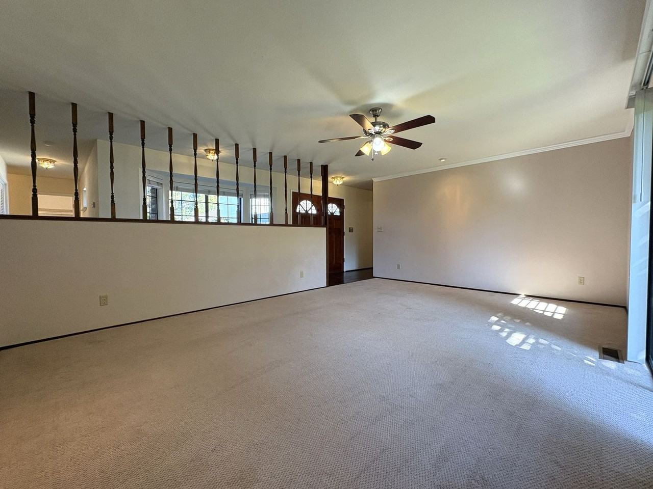 1452 Kentfield Ave - Photo 5 of 36