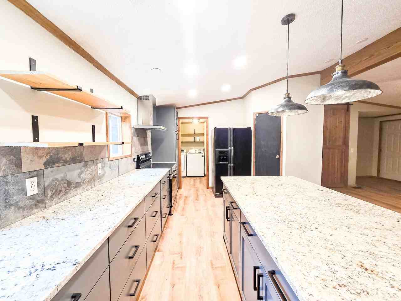 12232 172nd St Ne - Photo 4 of 35